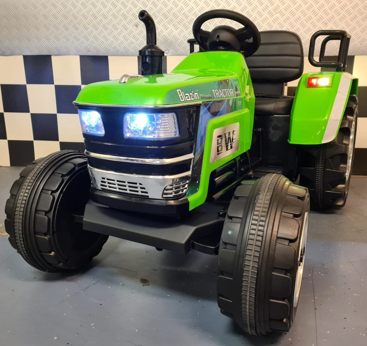 Children’s tractor XXL 12 volts green