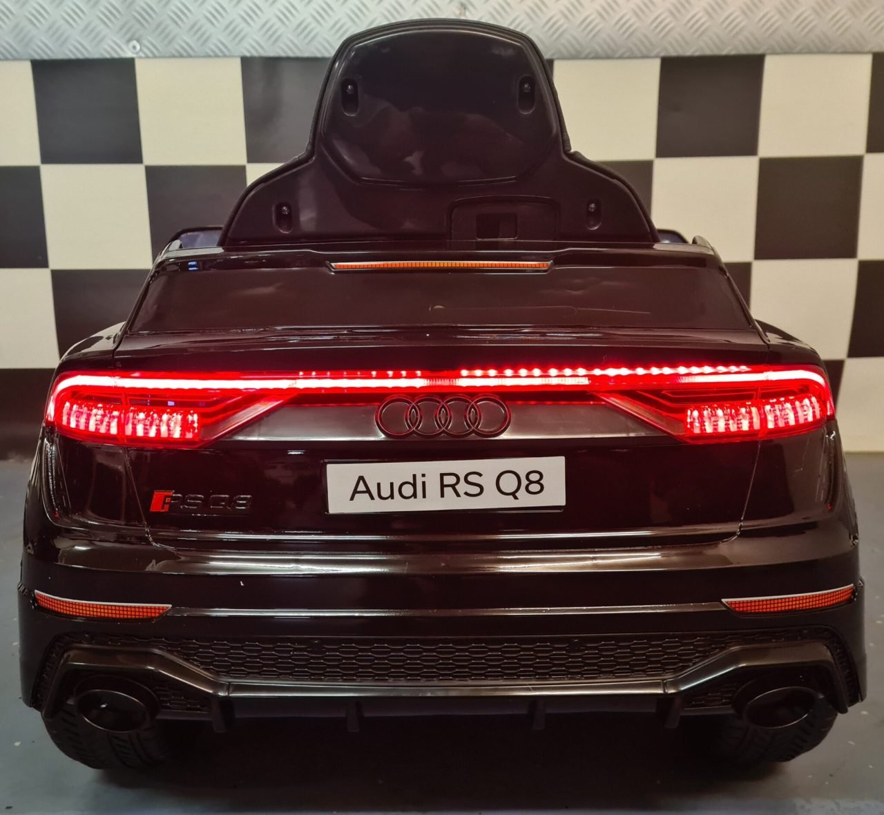 Accu-auto-kind-Audi-Q8