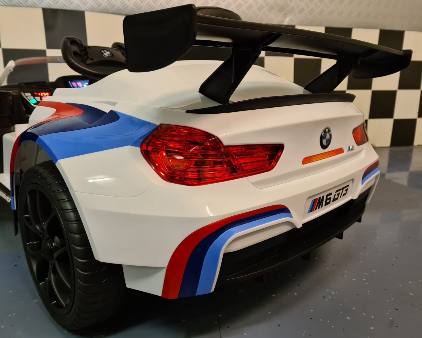 BMW-M6-GT3-elektrische-kinderauto