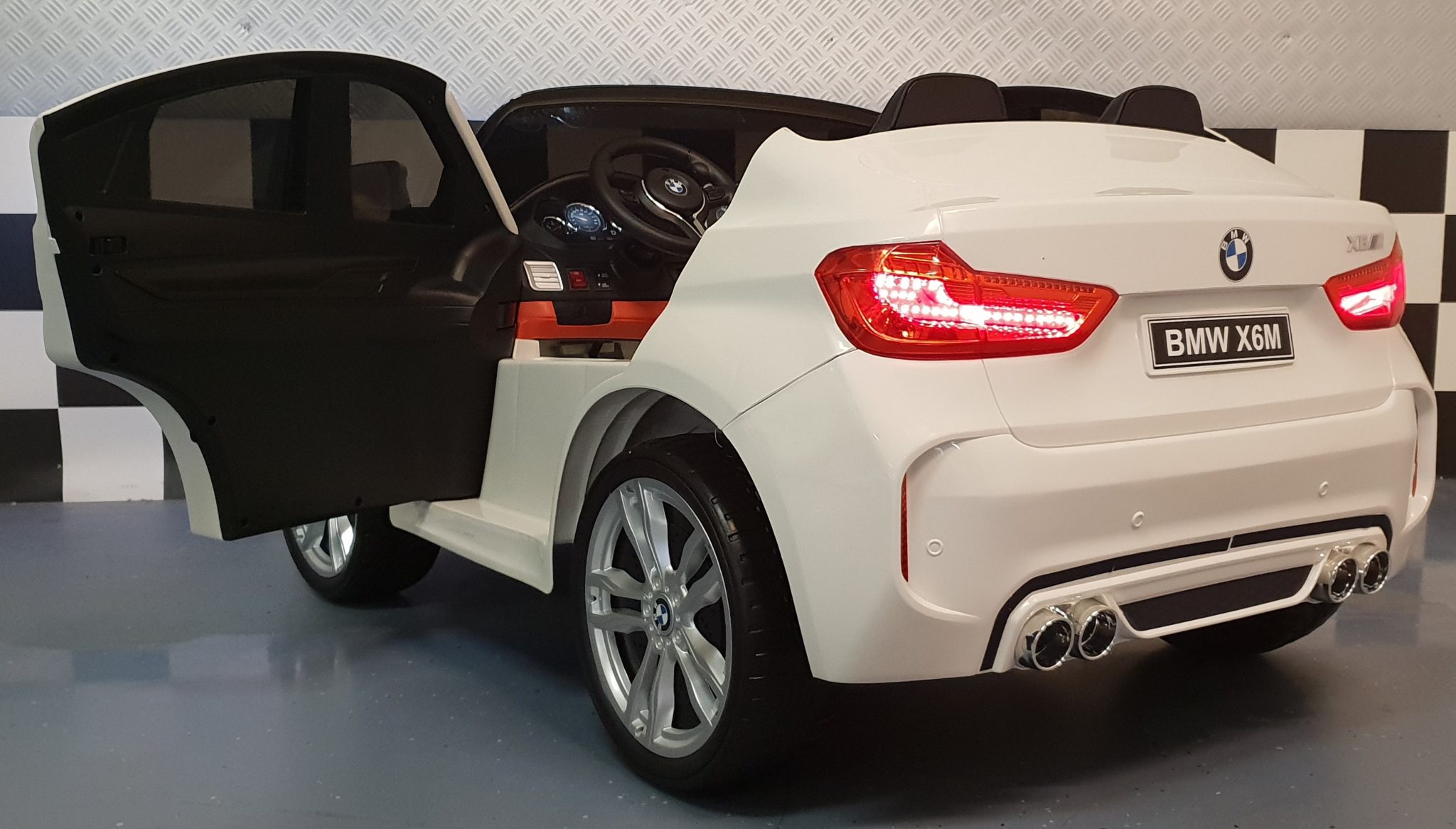 BMW-X6-M-serie-witte-kinderauto-12-volt
