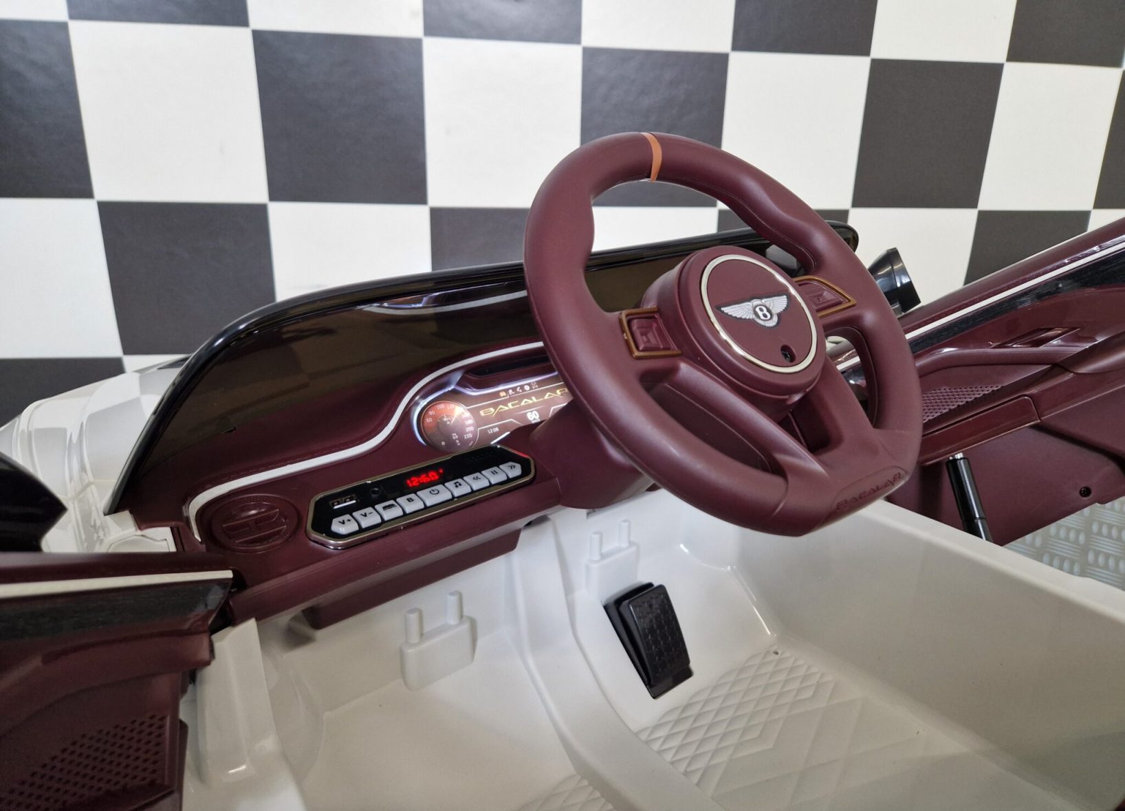 Bentley-Bacalar-elektrische-auto-kind
