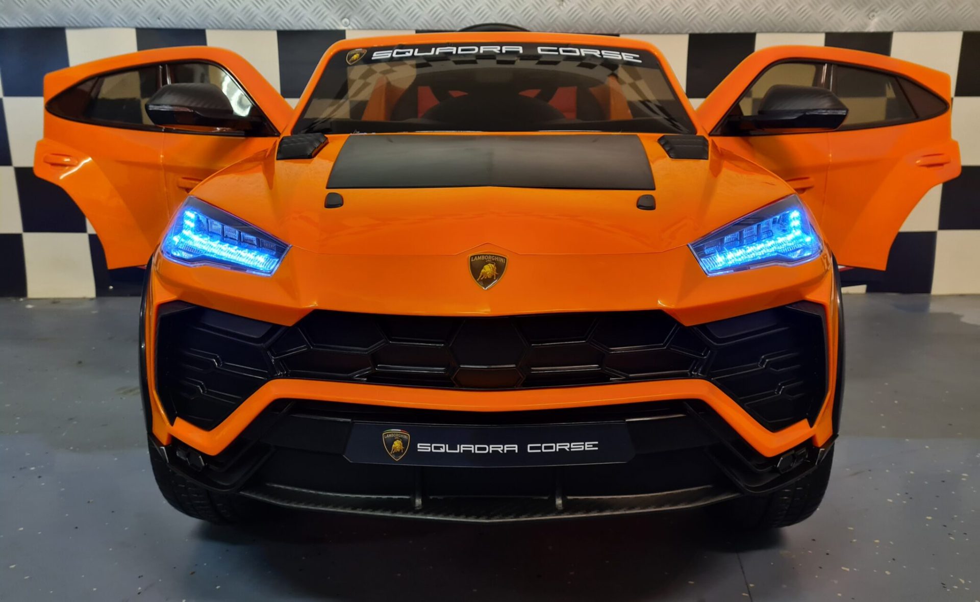 Elektrische-kinderauto-Lamborghini-Urus-oranje