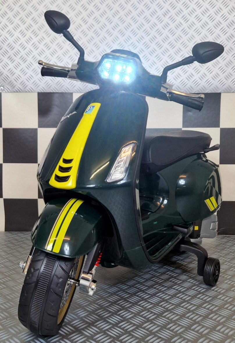 Electric Children’s Scooter Vespa Sprint 12 Volts Green