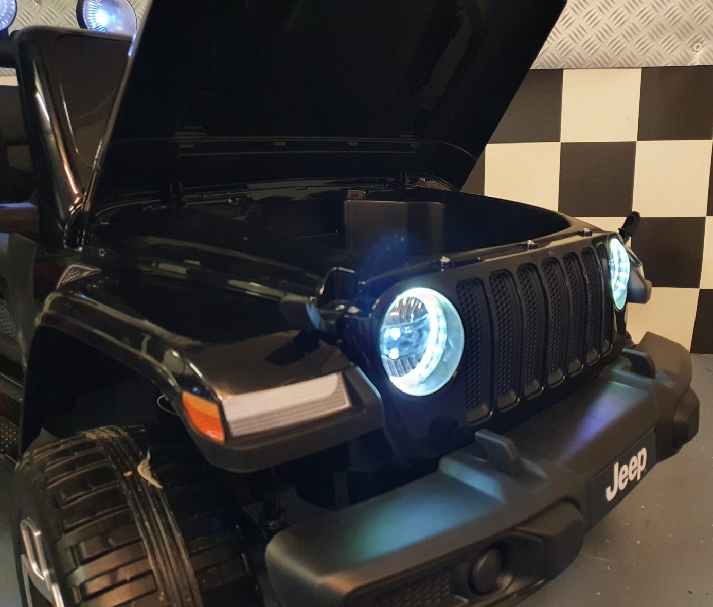 Elektrische-speelgoed-jeep