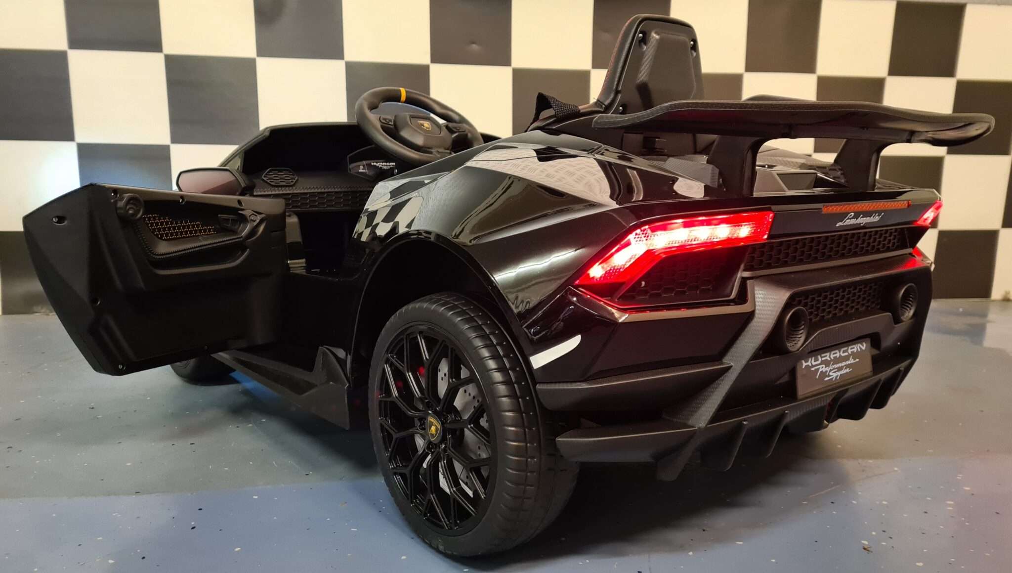 Elektrische-speelgoedauto-Lamborghini-Huracan