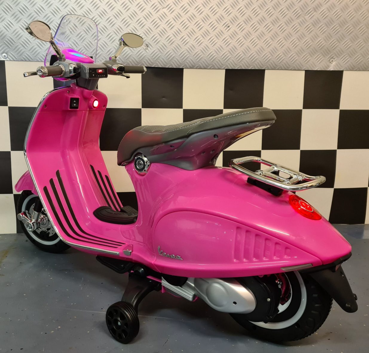 Elektrische-vespa-kinderscooter