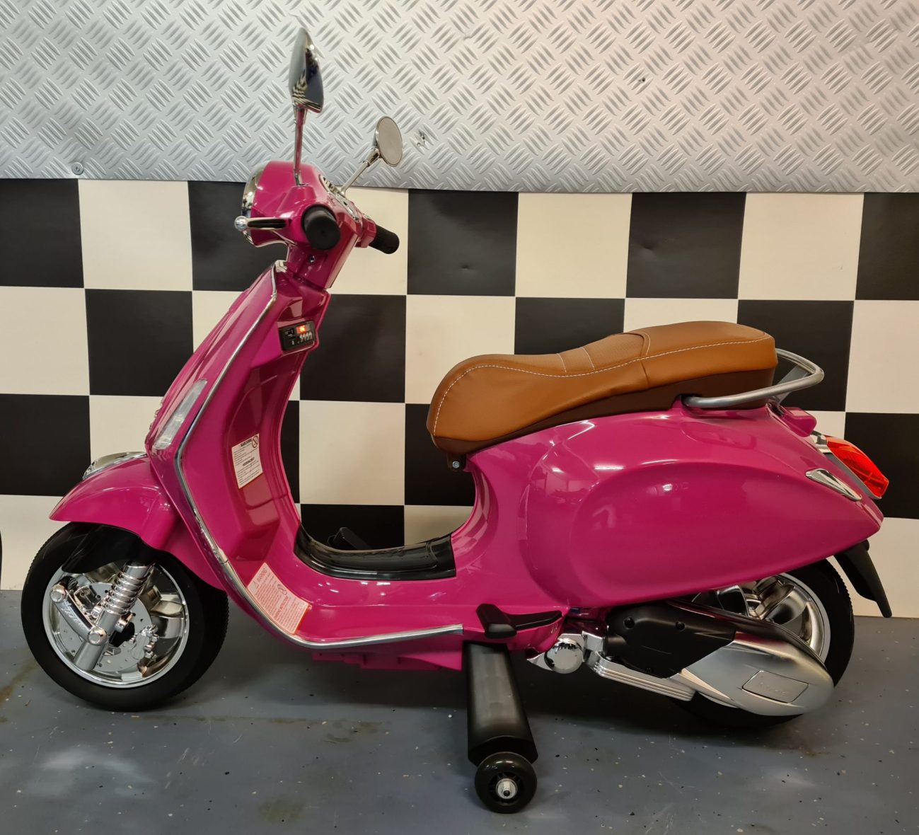 Kinder-scooter-Vespa