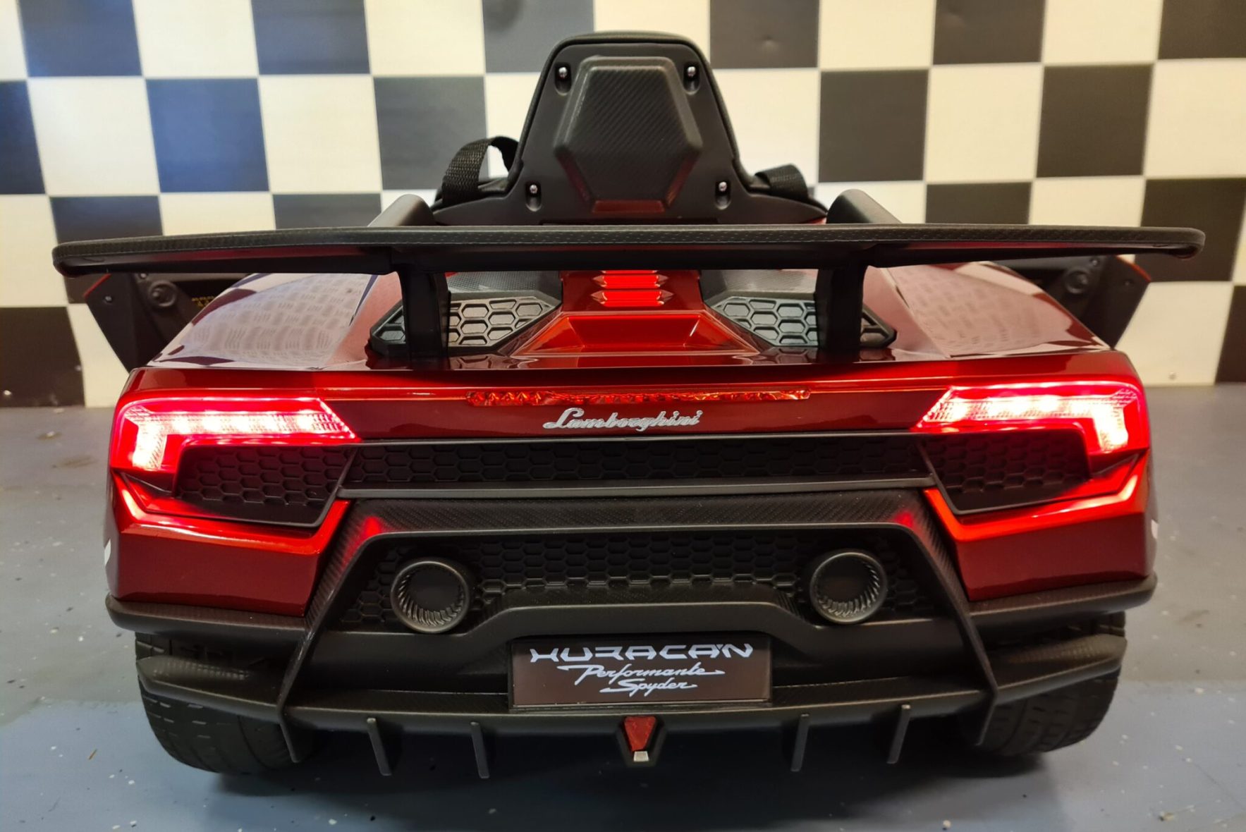 Lamborghini-Huracan-elektrische-auto-kind
