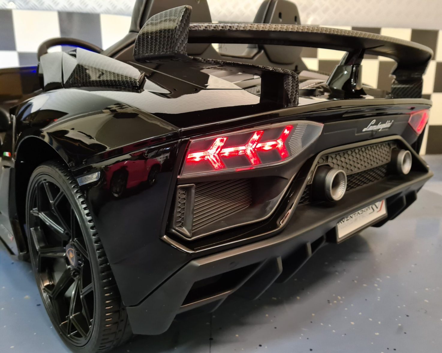 Lamborghini-elektrische-kinderauto-2-persoons