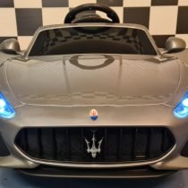 Maserati-accu-kinderauto