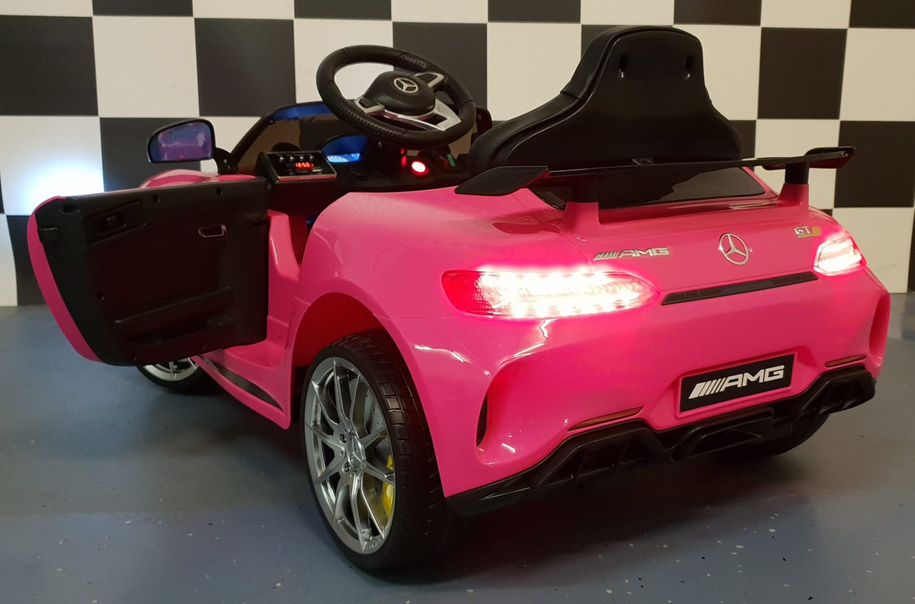 Mercedes-roze-speelgoedauto