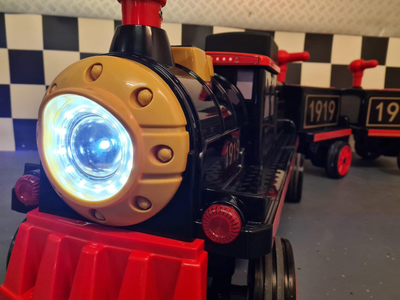Speelgoed-trein-12-volt