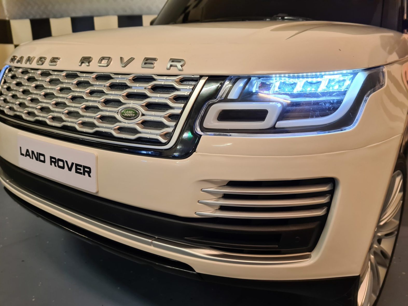 Speelgoedauto-range-rover
