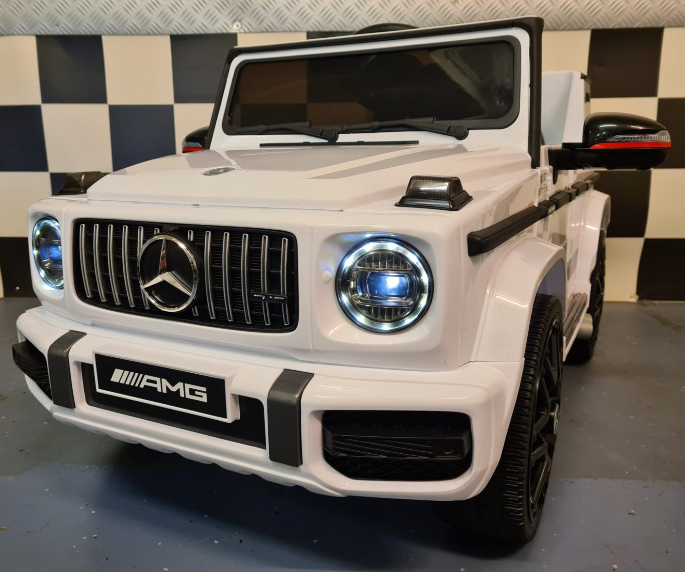 Mercedes G63 Children’s Car 12 v White with Soft Start 1 Person