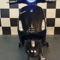 accu-scooter-vespa-zwart
