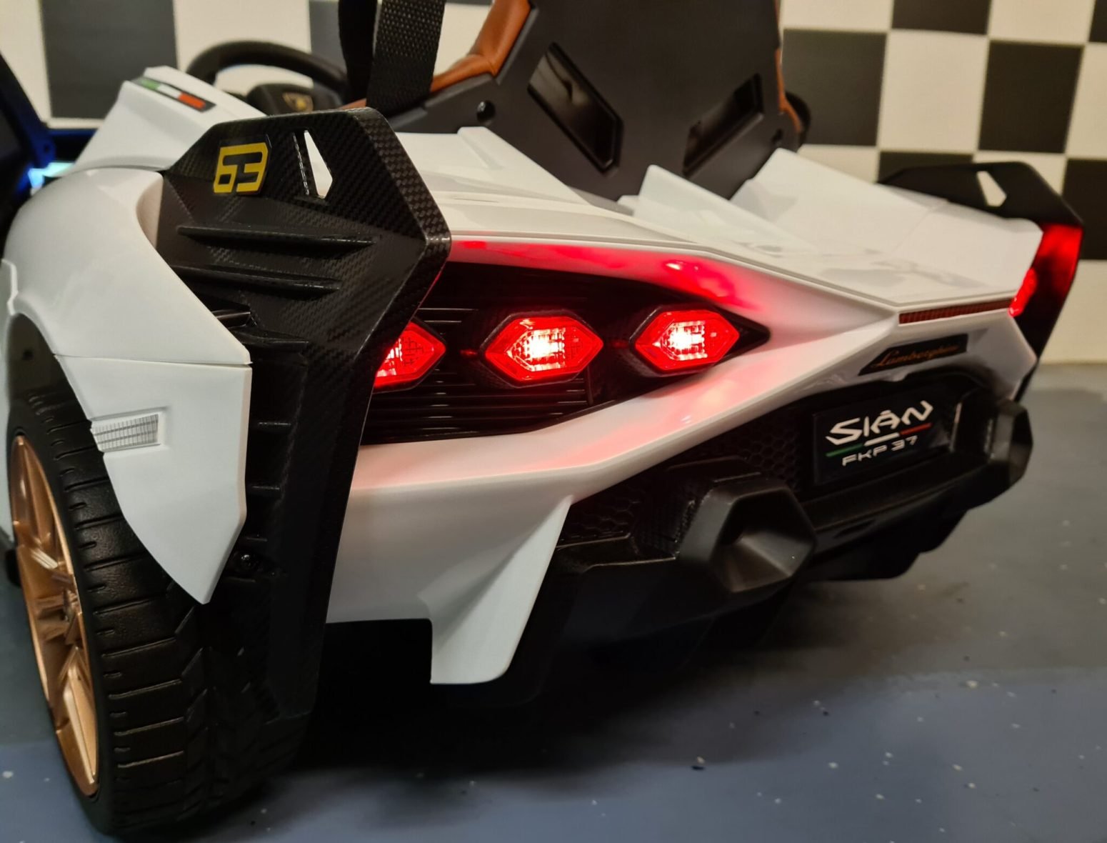 accu-speelgoedauto-Lamborghini-Sian