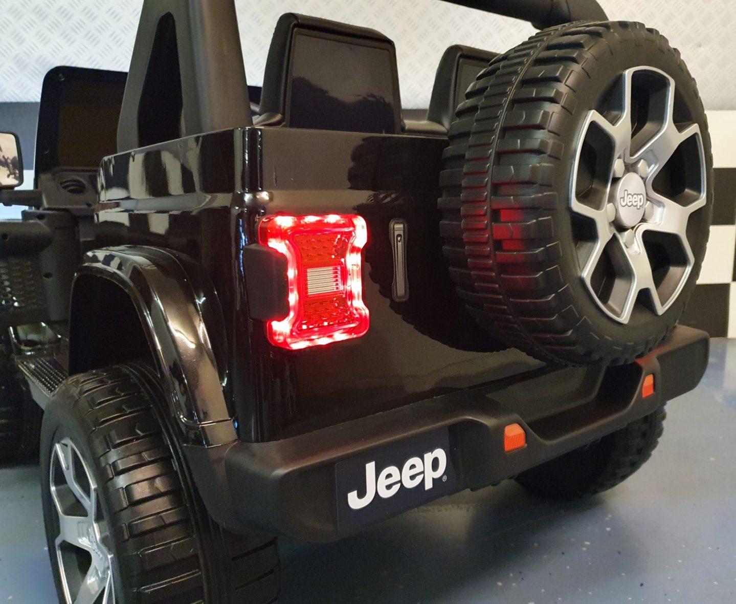 elektrische-speelgoed-auto-Jeep-wrangler