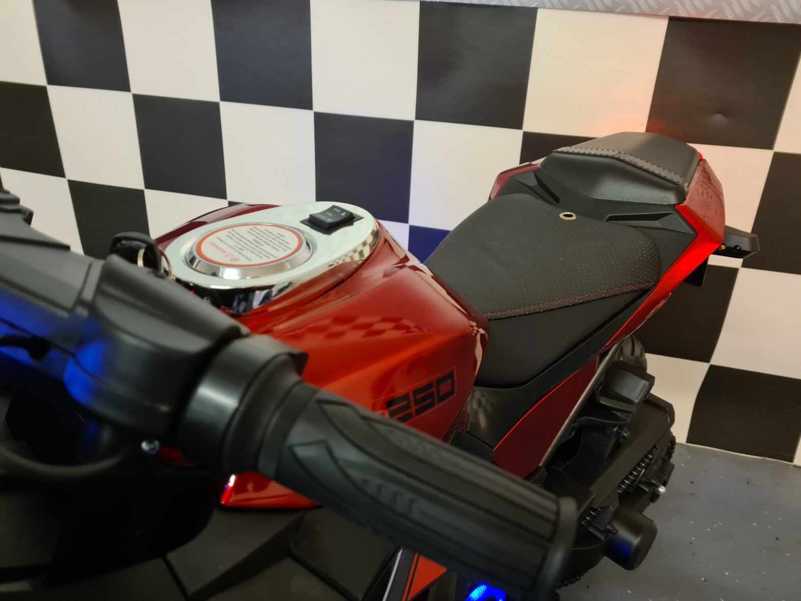 elektrische-speelgoed-motor-Ninja-rood