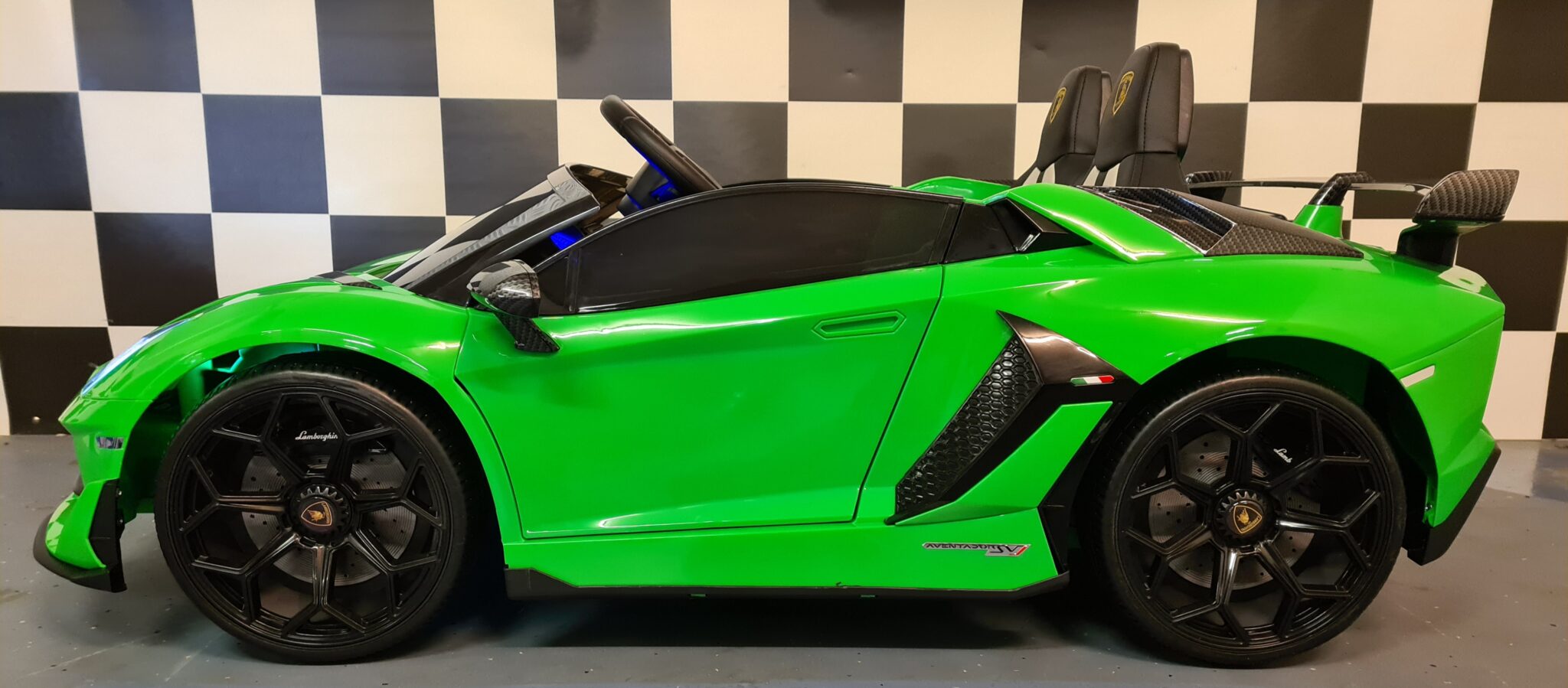 kinderauto-Lamborghini-Aventador-metallic-groen