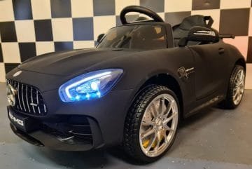 mat-zwarte-Mercedes-GTR-kinderauto