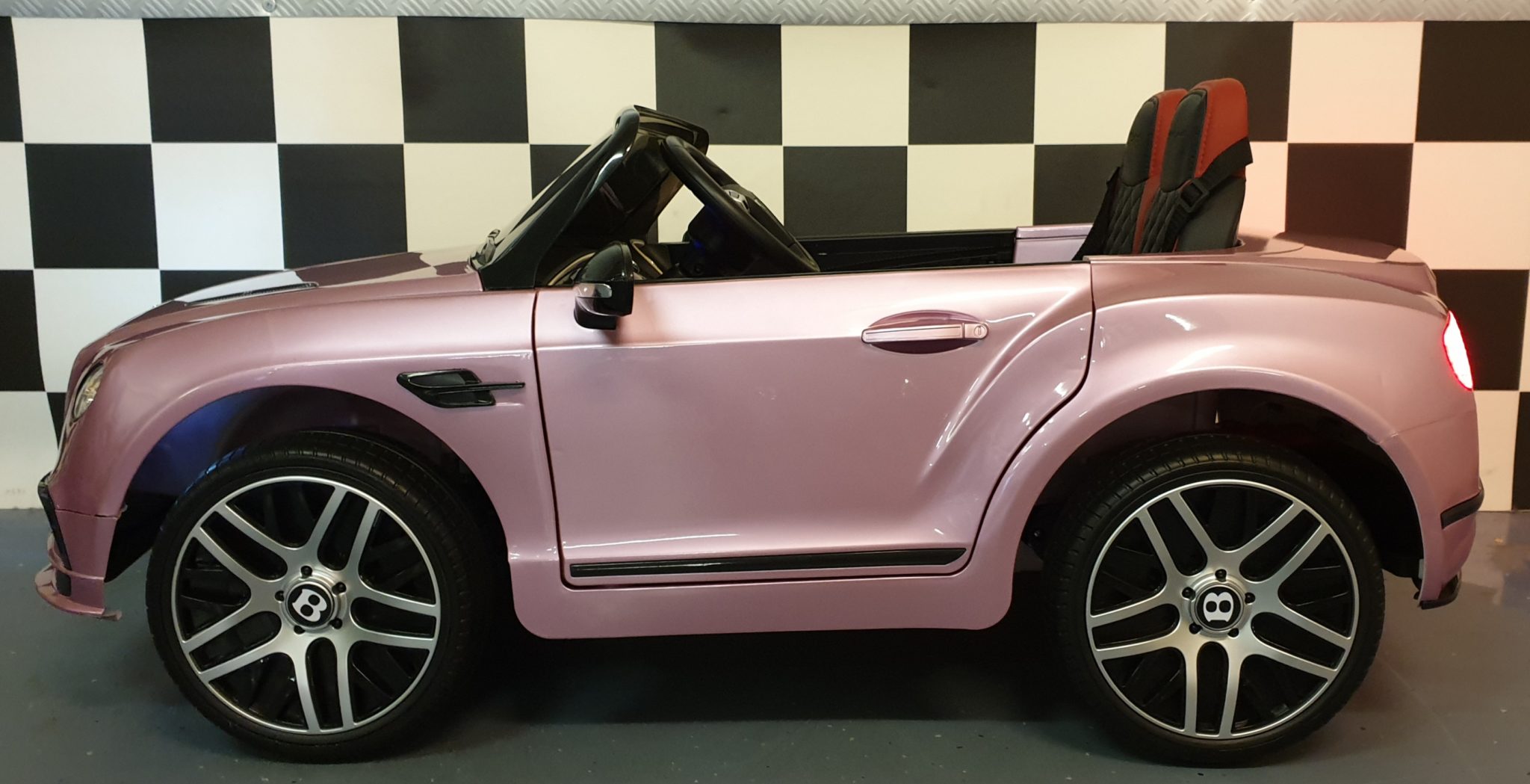roze-speelgoedauto-bentley