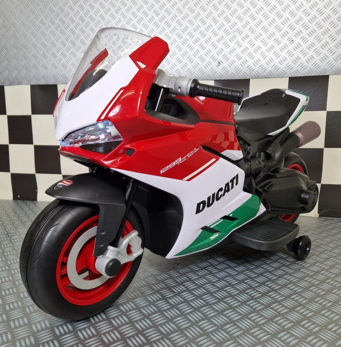 Ducati-Panigale-Kids-Motorbike (1)