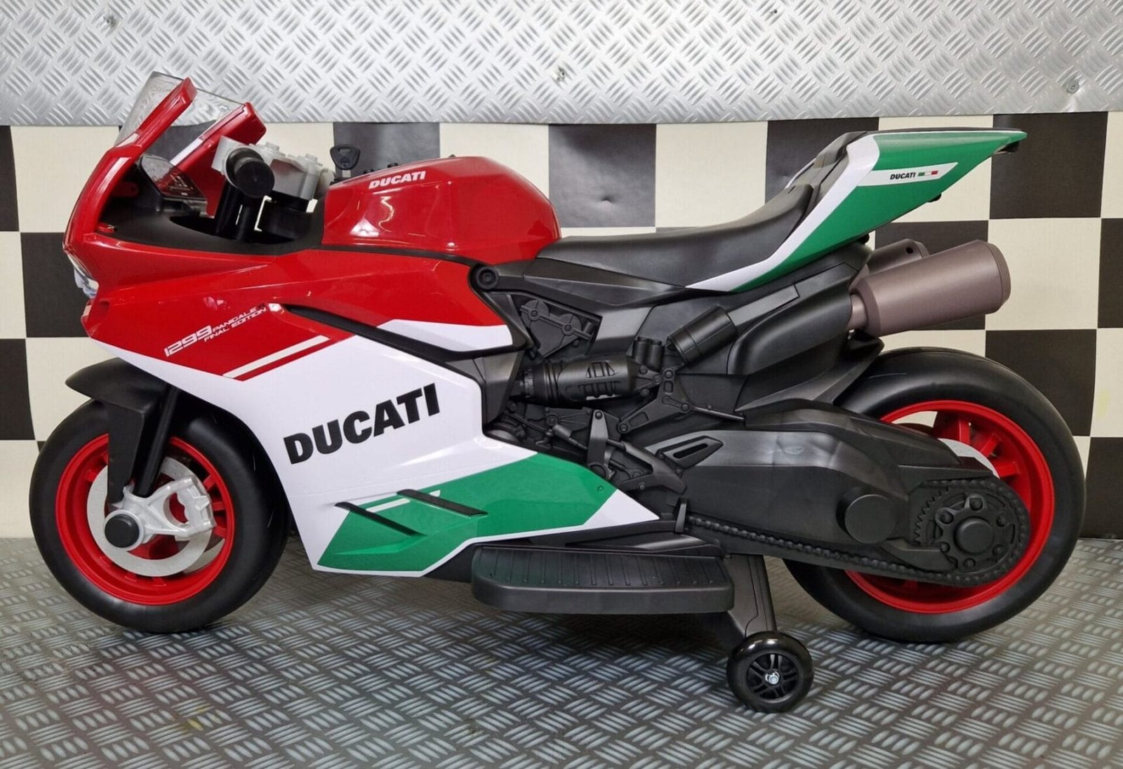 Ducati-Panigale-Kids-Motorbike (7)