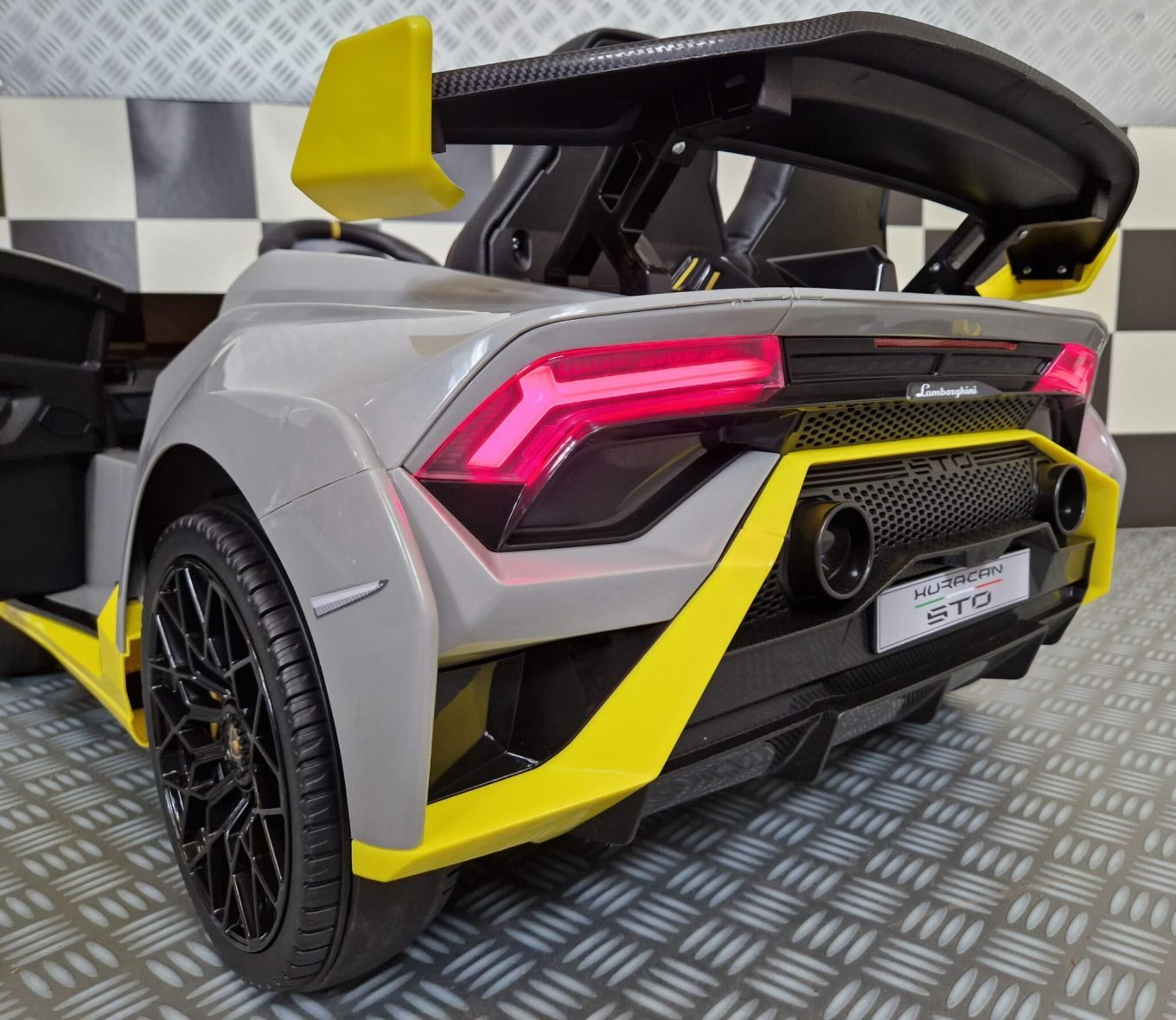 Lamborghini-Huracan-STO-elektrische-auto-kin-d