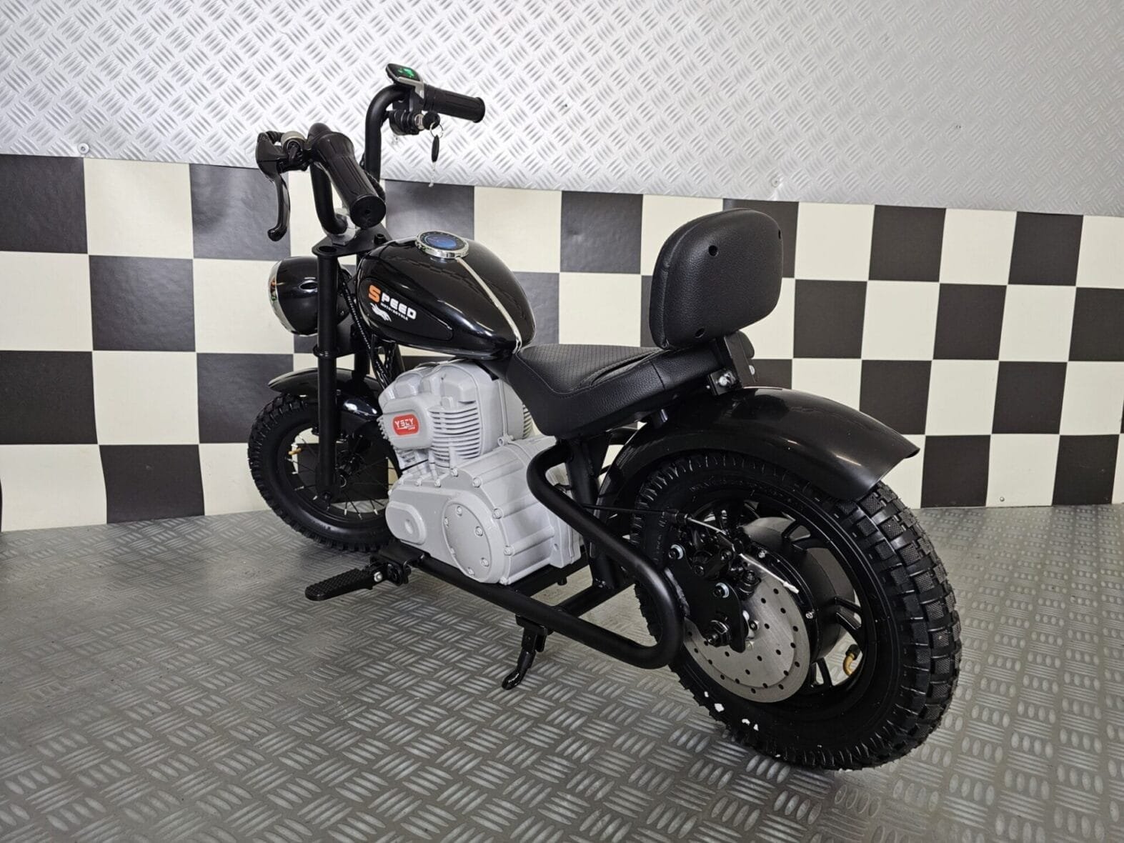 24V Black Chopper Children’s Motorcycle (8)