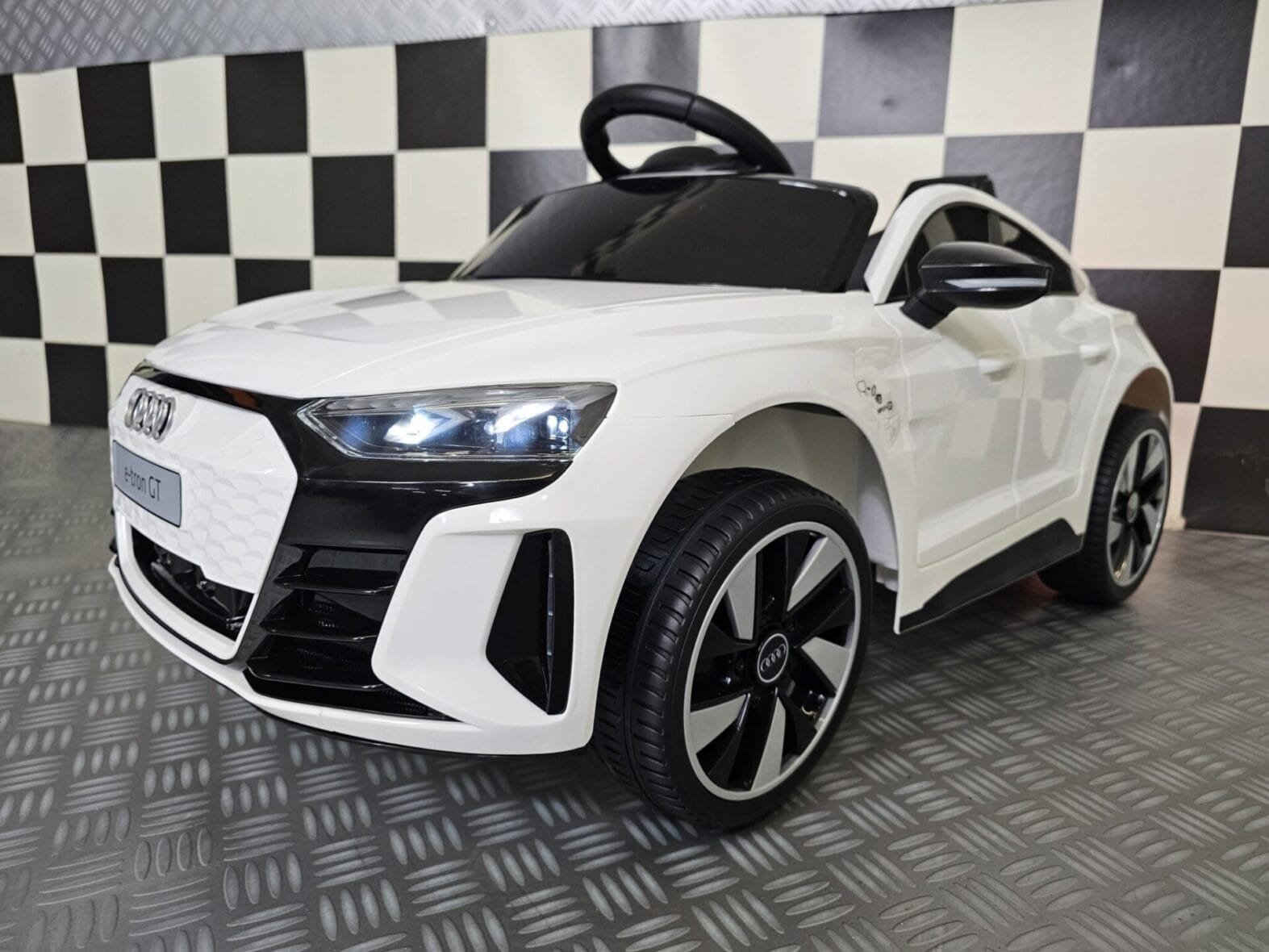 audi electric ride on car (9)