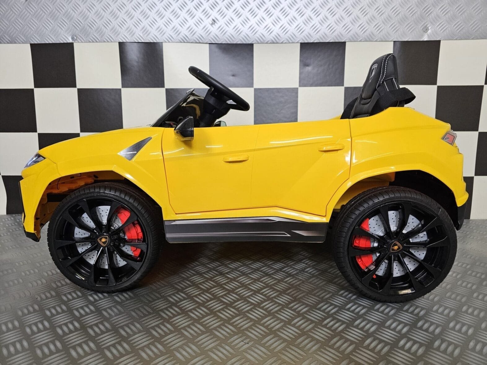 kids electric Lamborghini Urus yellow (3)