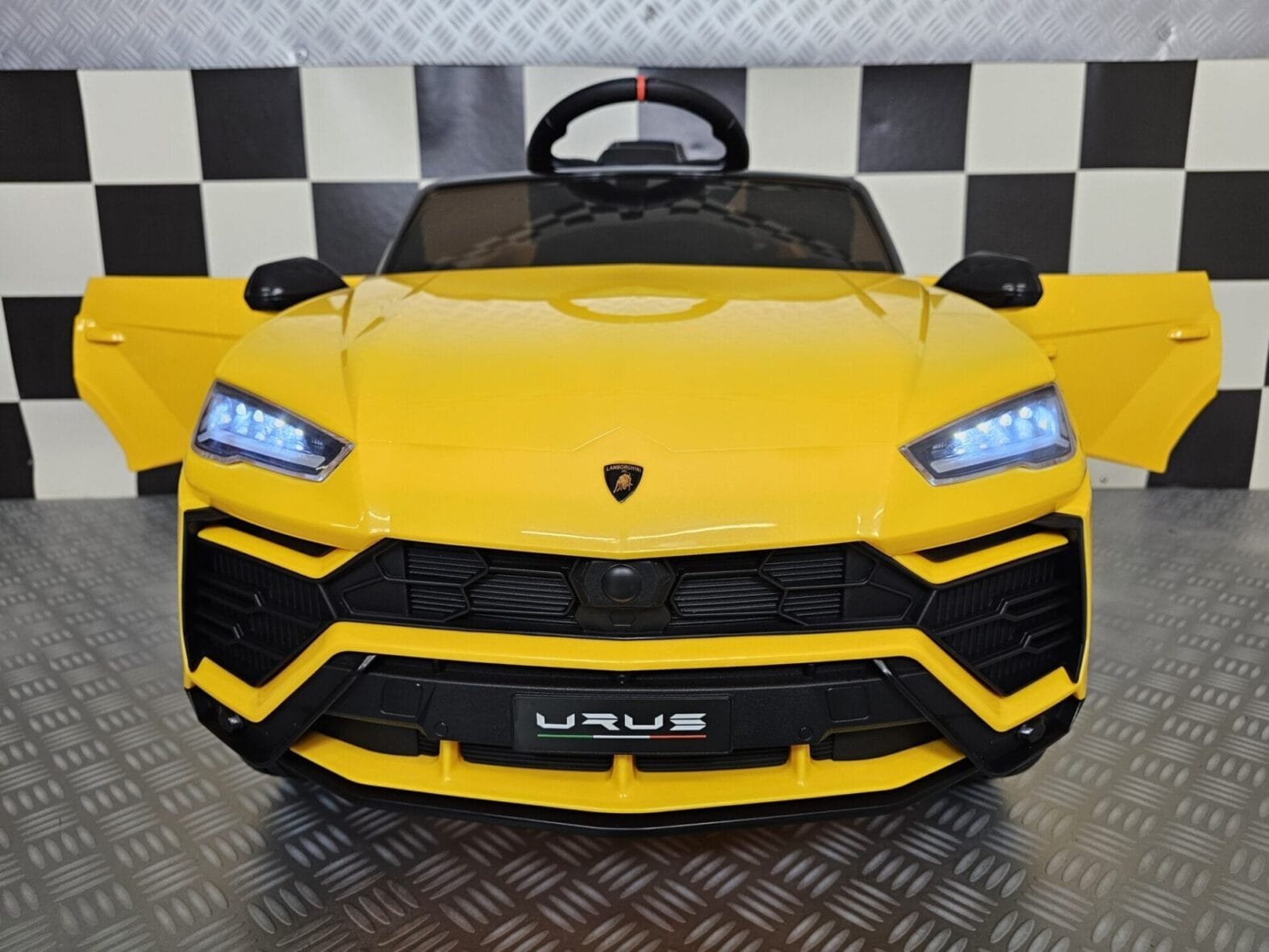 kids electric Lamborghini Urus yellow (6)