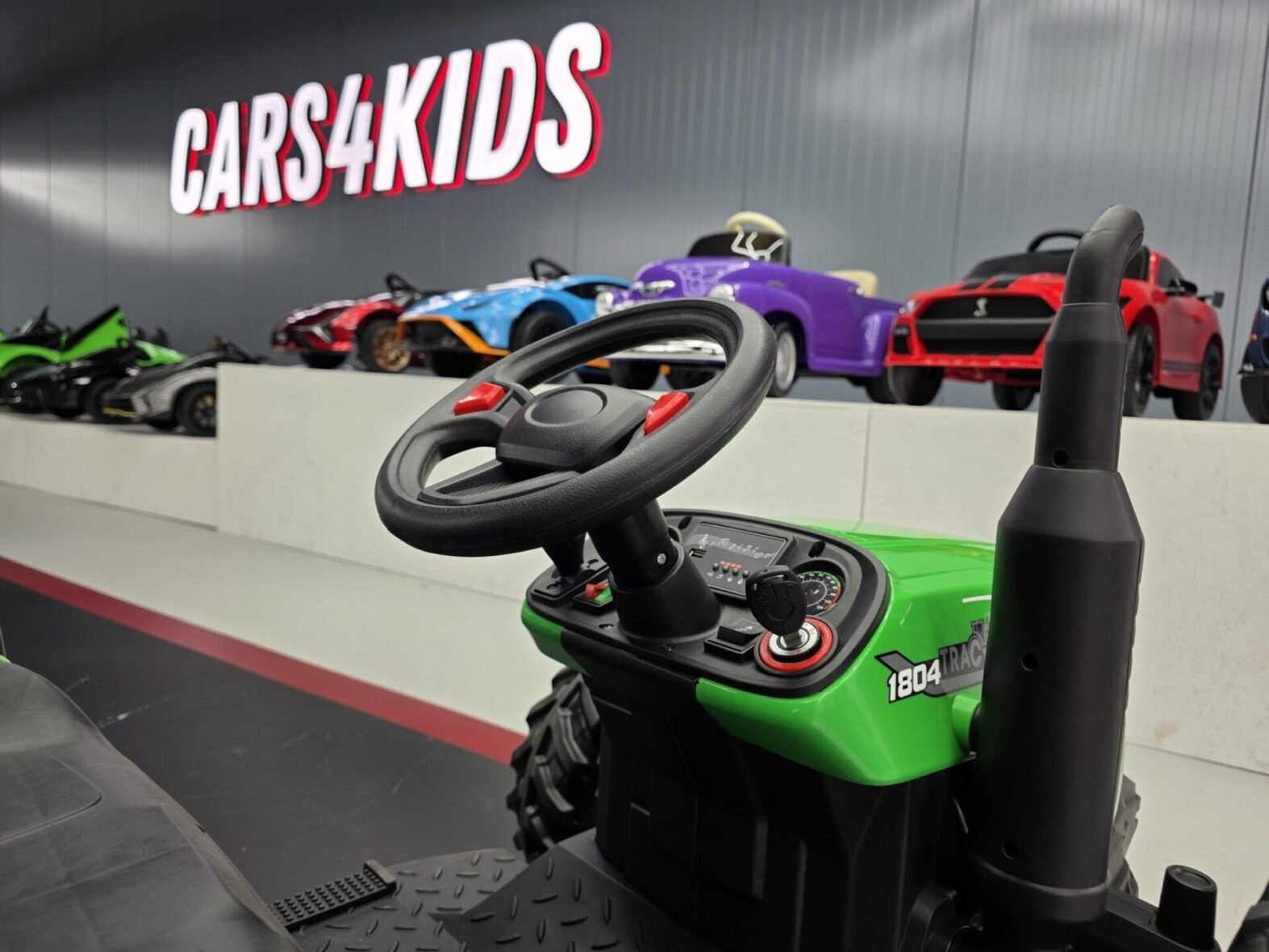 Children’s tractor 24 volt with trailer RC – Gallery Image