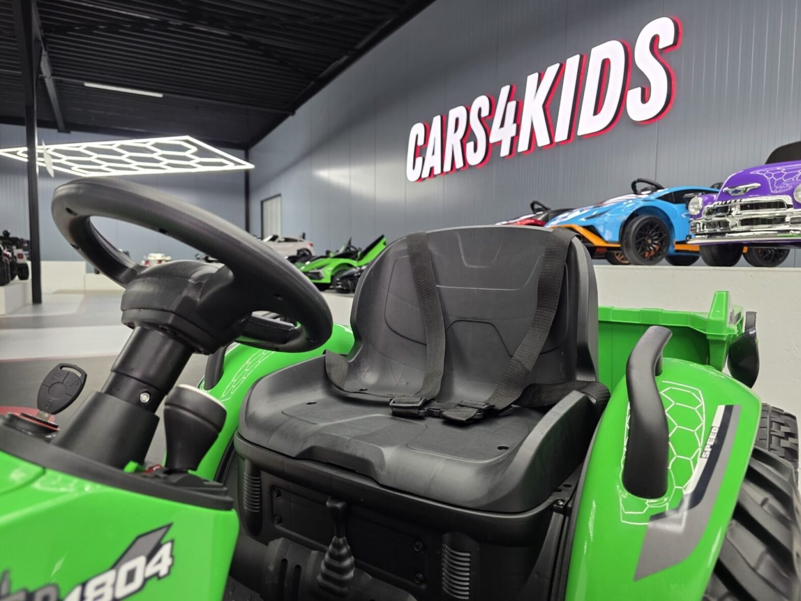 Children’s tractor 24 volt with trailer RC – Gallery Image