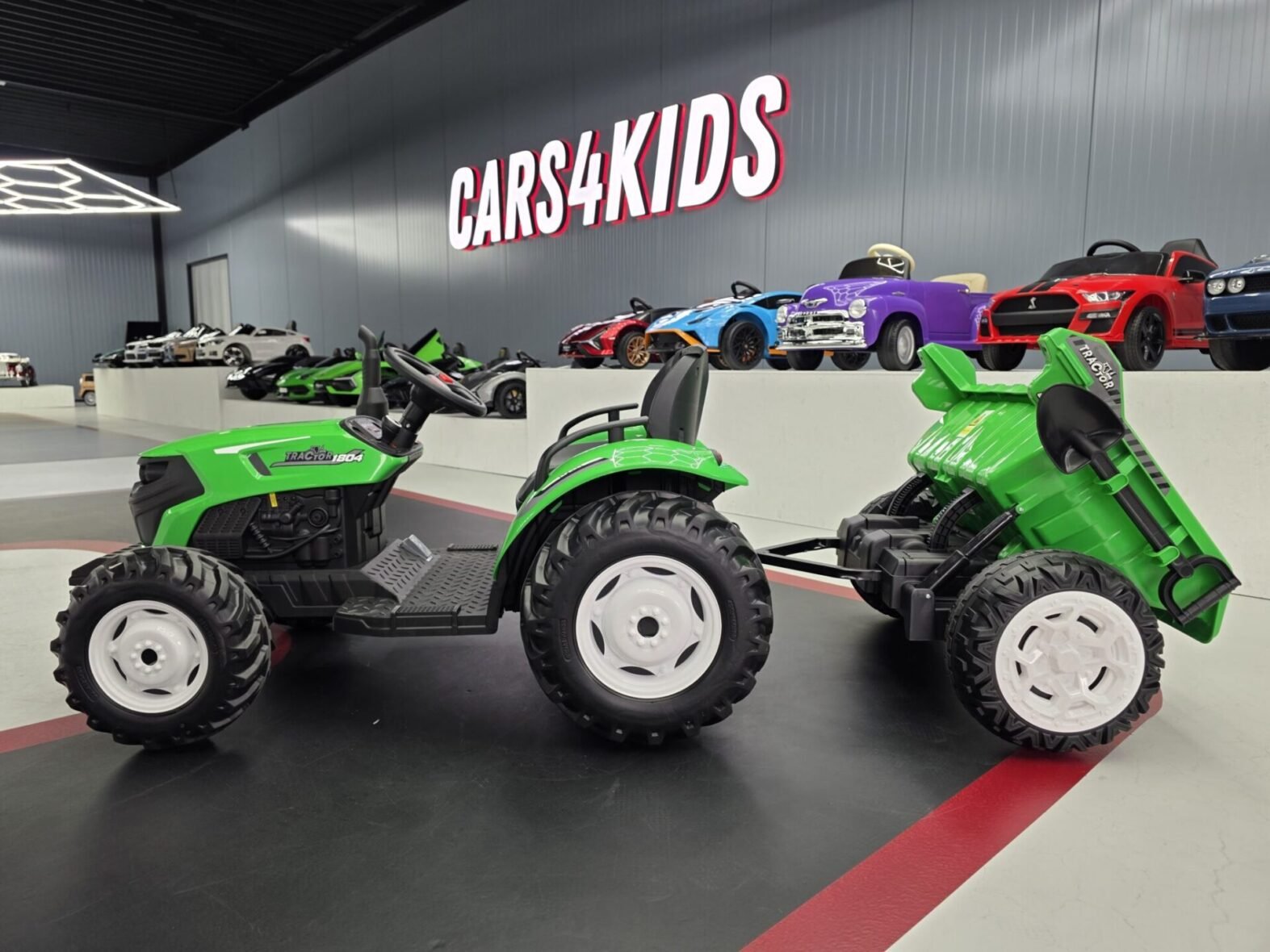 Children’s tractor 24 volt with trailer RC – Gallery Image