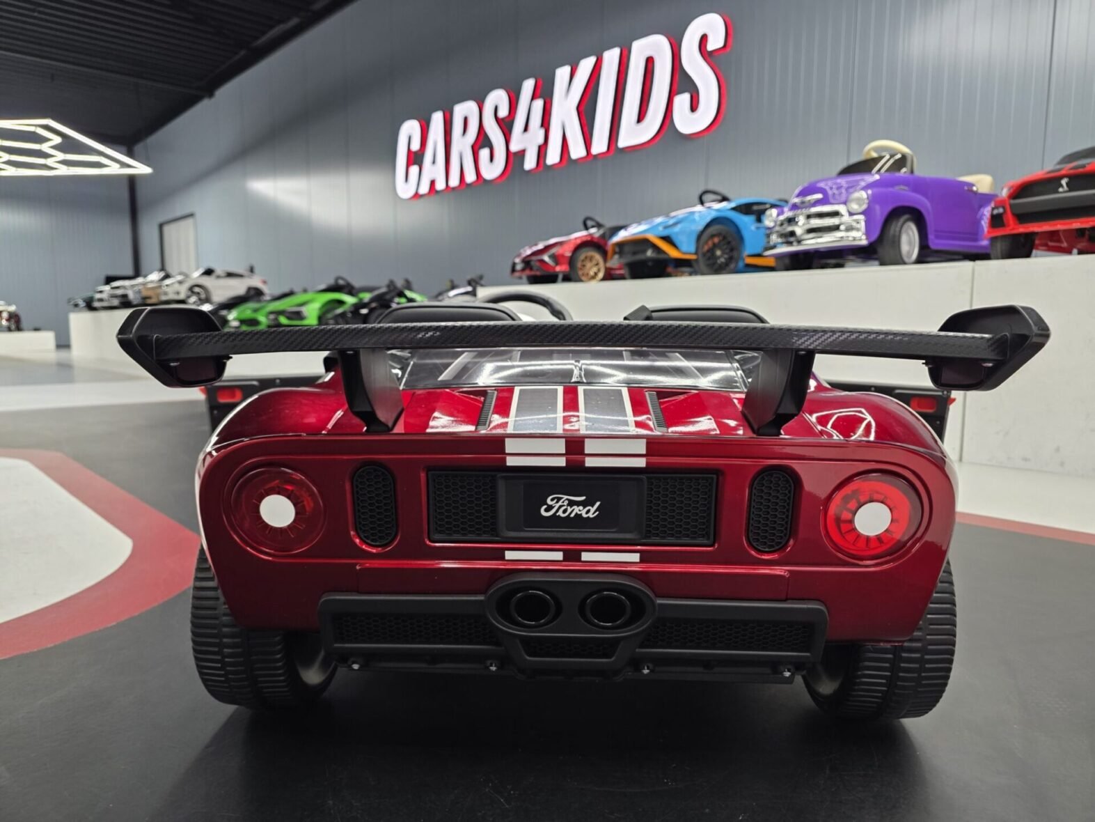 Ford GT 2-seater 24-volt children’s car – Gallery Image