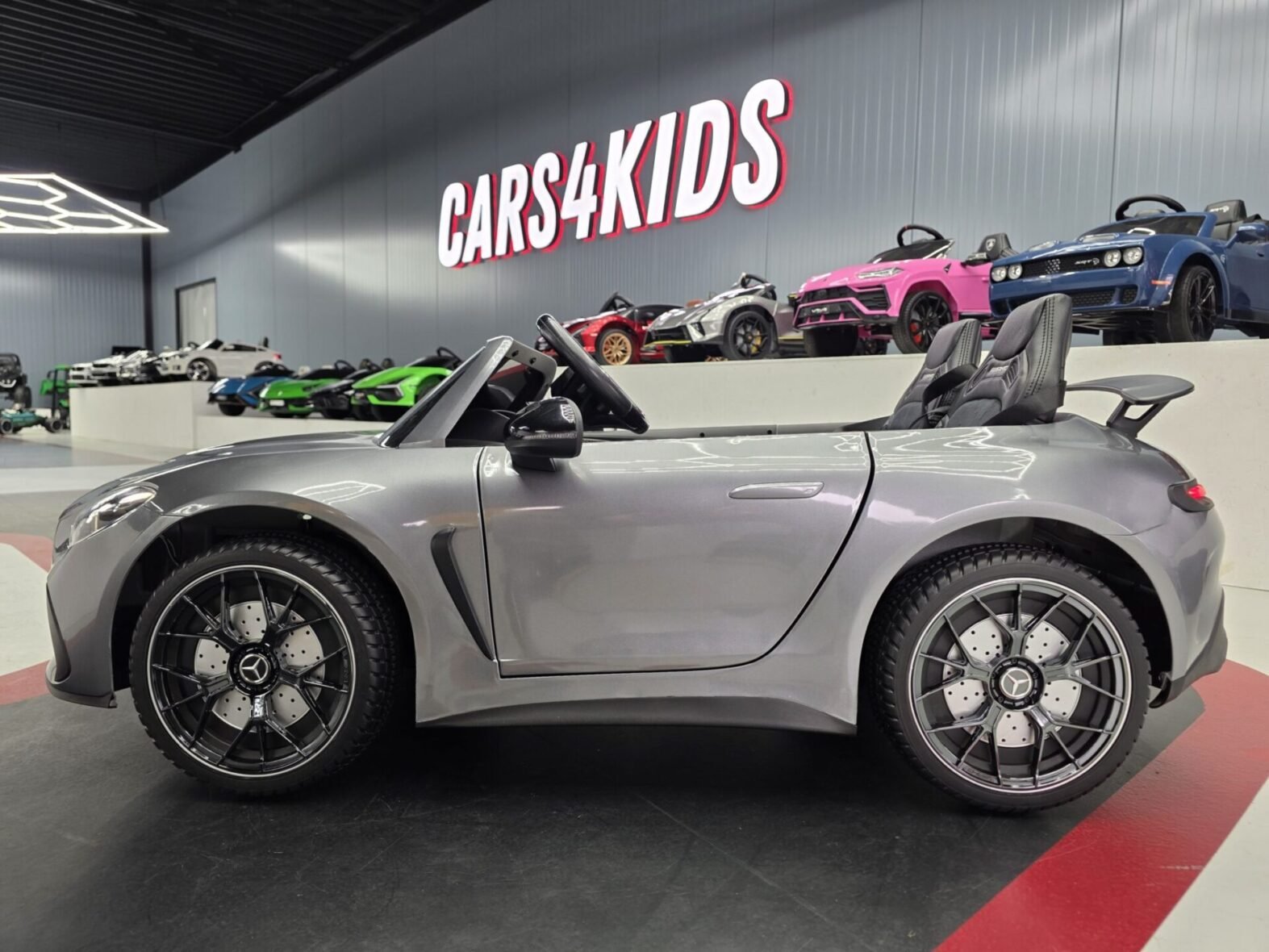 Leather Alcantara seats with 5-point seat belts in Mercedes GT63 kids car