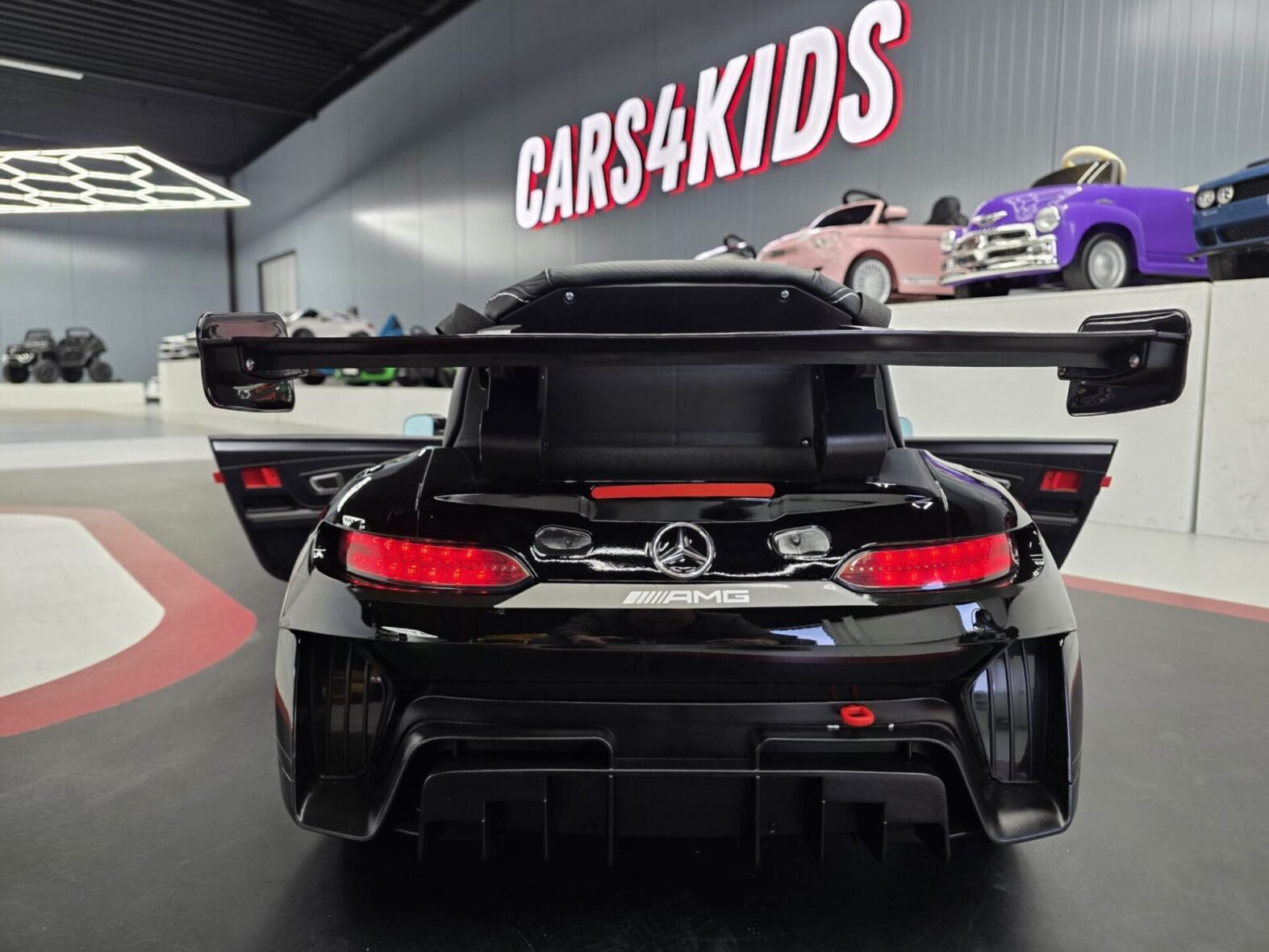 Mercedes GT3 AMG ride-on car – rear view with metallic black finish
