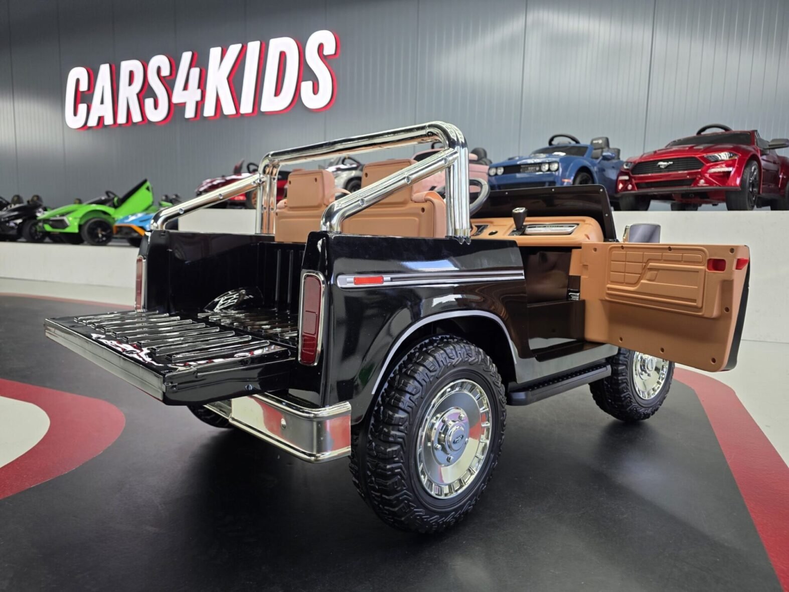 Kids electric Ford F-150 truck with remote control detail