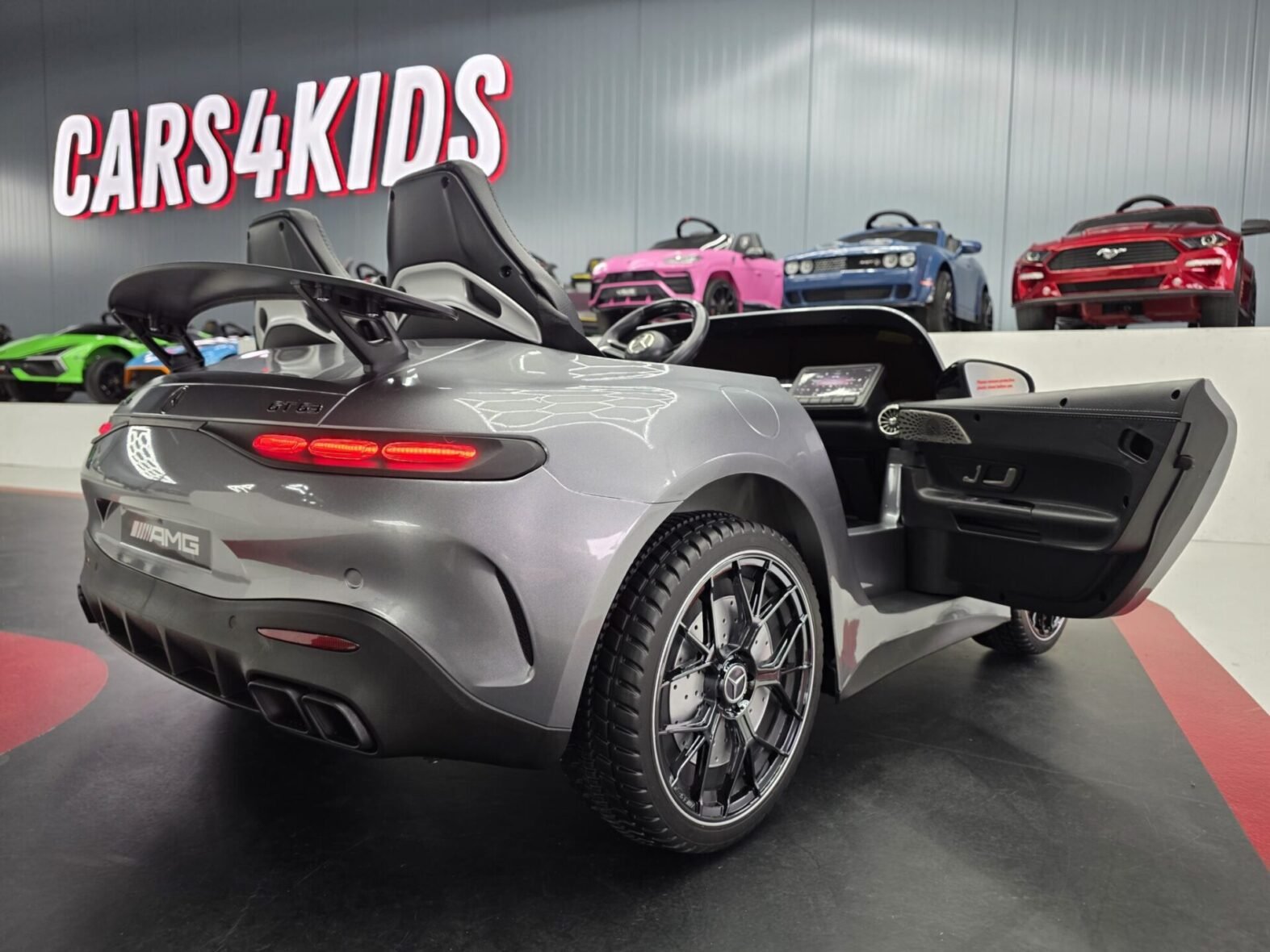 Mercedes GT63 24V electric car dashboard with steering wheel