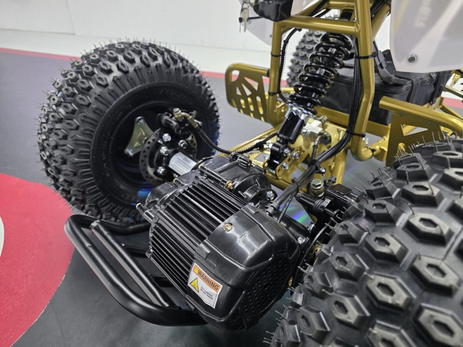 Children’s electric quad bike with horn and working lights