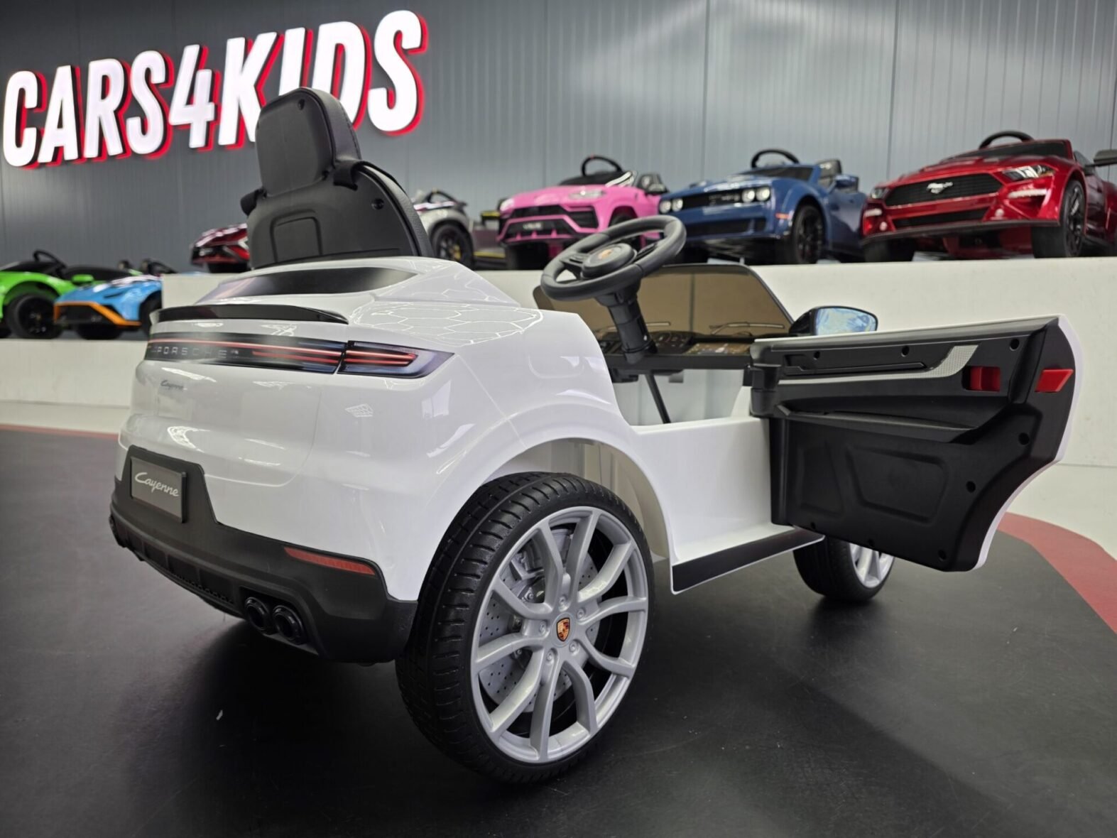 Porsche Cayenne 12V electric car – rear view showing LED lights